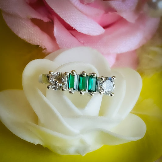 Elegant Silver Ring with Emerald Green and American Diamond Stones
