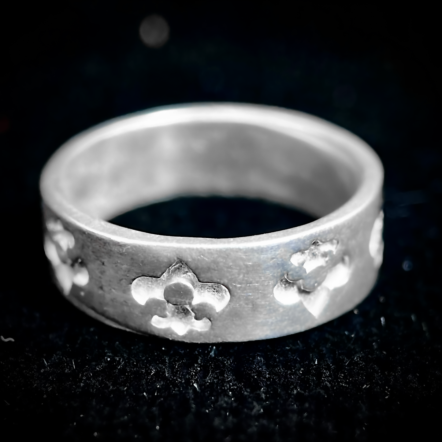 Matte Silver Fleur-de-Lis Ring for Men