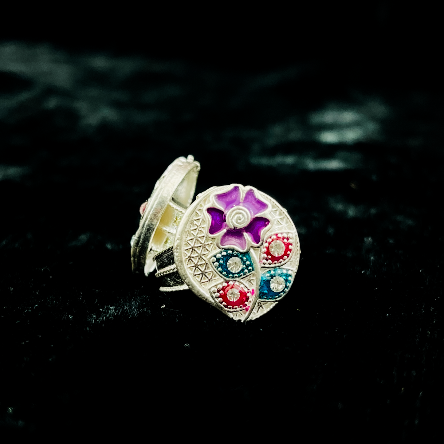 Silver Toe Ring With Flowers And Leaf Design